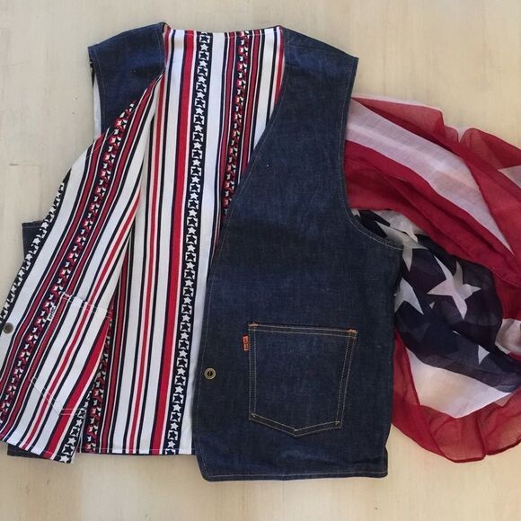 NOS Rare Levi's Vintage MC Reversible Vest Medium - Picture 1 of 5